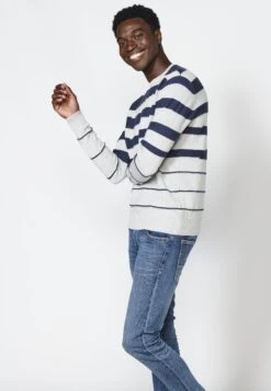 Koroshi Trui - Gris Claro Vigoré Light Grey Vigoré 11 Koroshi Trui - Gris Claro Vigoré Light Grey Vigoré -Modex Winkel 126bbade498943719e79bbabccf0577b