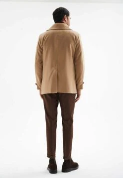 Halflange Jas - Camel -Modex Winkel 15d39be9510943328cb85800b14e8359