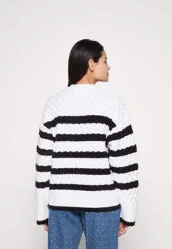 Gina Tricot Jasmina Sweater - Trui - Off White/Black 8 Gina Tricot Jasmina Sweater - Trui - Off White/Black -Modex Winkel 1f01497332c14e0fb5ef240f3ecd75ea