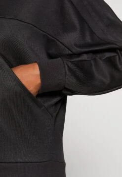 Adidas Sportswear Tiro - Trainingsvest - Black 11 Adidas Sportswear Tiro - Trainingsvest - Black -Modex Winkel 214ea88773464570a9d67830312a5cea