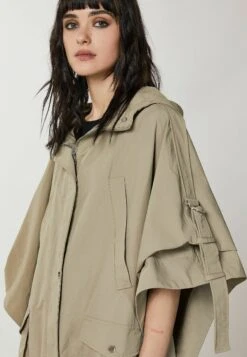 Patrizia Pepe Poncho - Sage Green