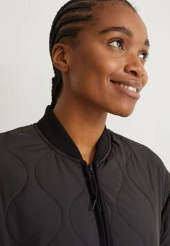 Abrigos - Mantel - Black -Modex Winkel 37a8b733c2dc4b89805ac9fbb23110a9