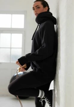 Next Active Longline Overhead Standard - Hoodie - Black 8 Next Active Longline Overhead Standard - Hoodie - Black -Modex Winkel 3b71fcac96434b5b9762ac52e9170cc4