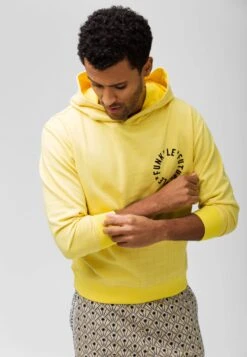 Lovin You With Checkered Pattern - Hoodie - Yellow