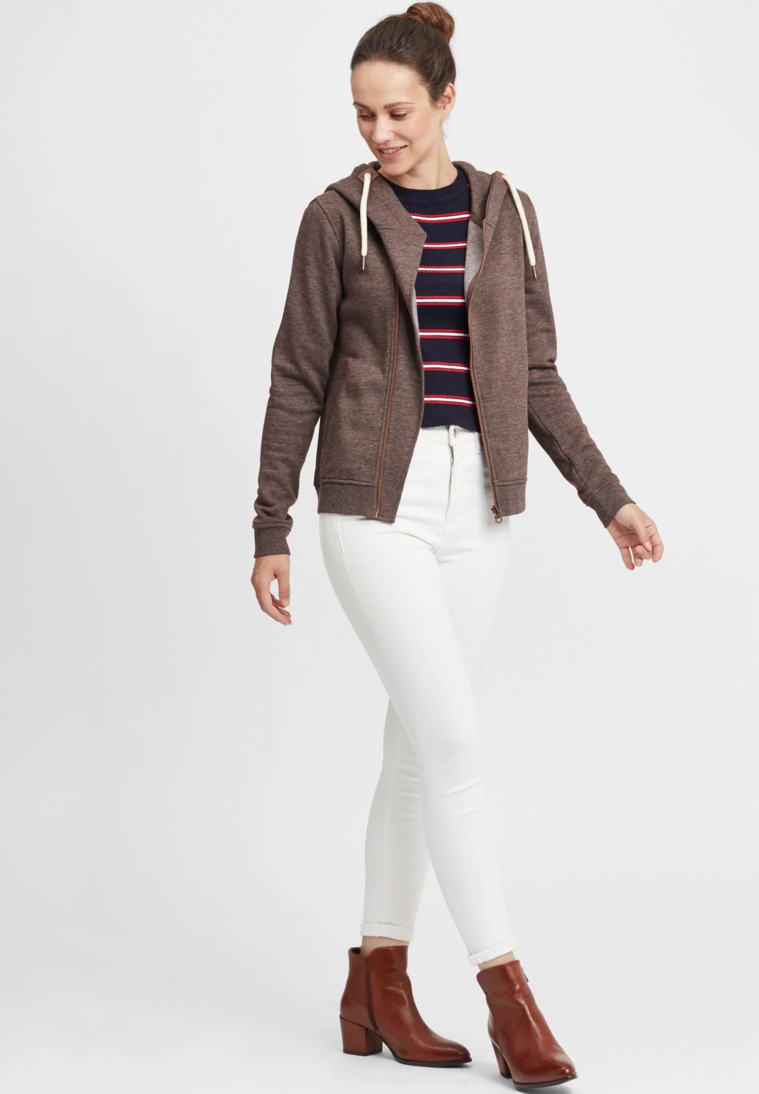 OXMO Oxvicky - Sweater Met Rits - Coffe B Me 2 OXMO Oxvicky - Sweater Met Rits - Coffe B Me - Afbeelding 2