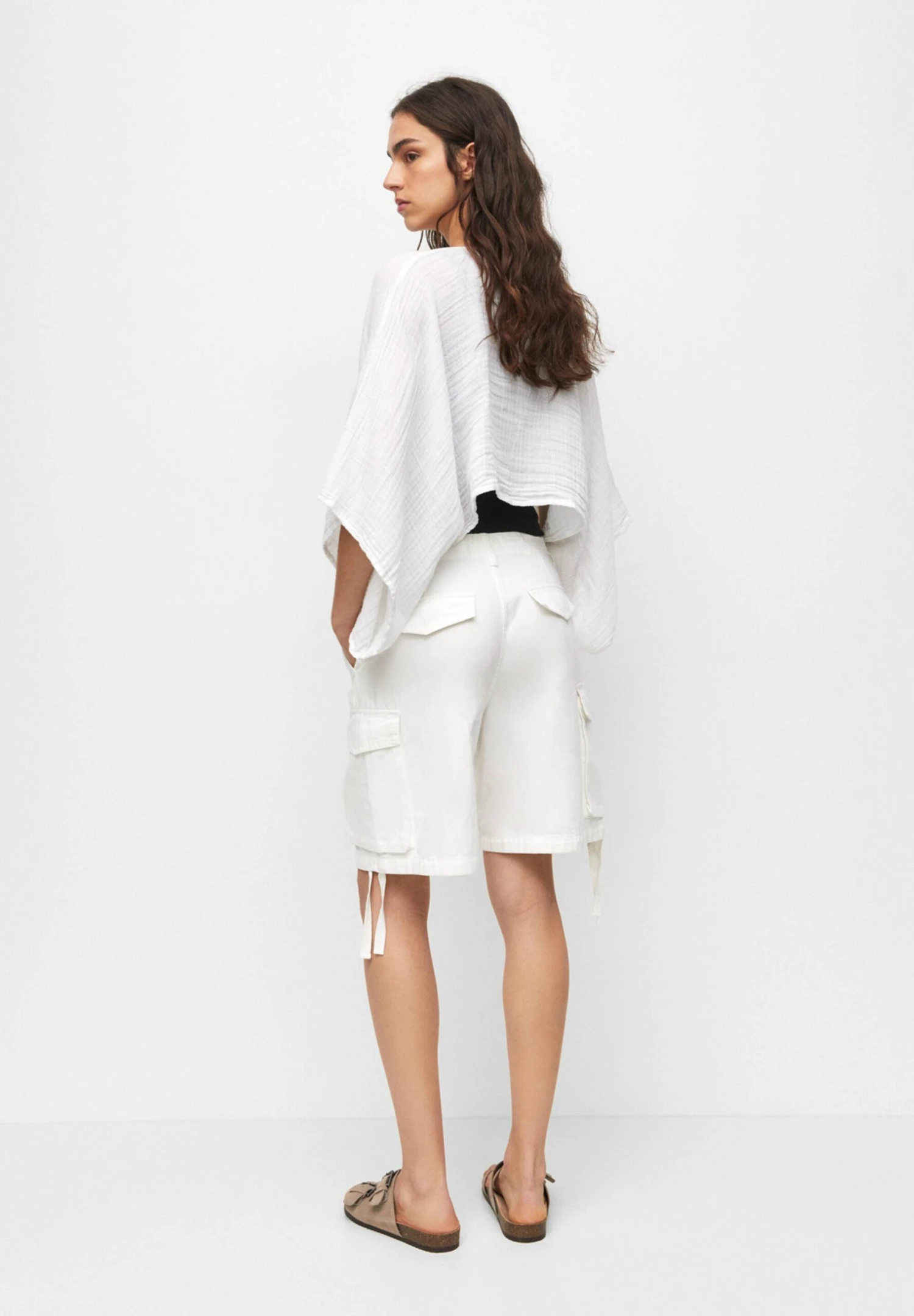 PULL & BEAR Oversize Cropped Kimono- Lichte Jas - White 3 PULL & BEAR Oversize Cropped Kimono- Lichte Jas - White - Afbeelding 3