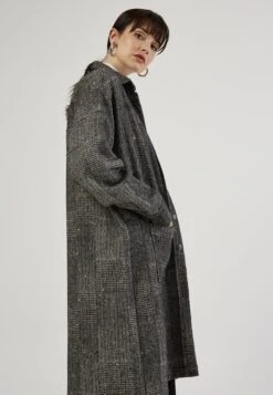 Plaid - Mantel - Grey -Modex Winkel 551299b5d83843e4bf505c15f0904e0e