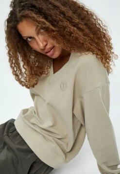 April - Sweater - Pure Cashmere 11 April - Sweater - Pure Cashmere -Modex Winkel 5f93bfa353c24a62ba943a77cb3985c9