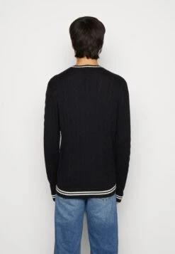 Hollister Co. Cable Crew - Trui - Black -Modex Winkel 5feceb28a8da49c0b8821451062af5ee