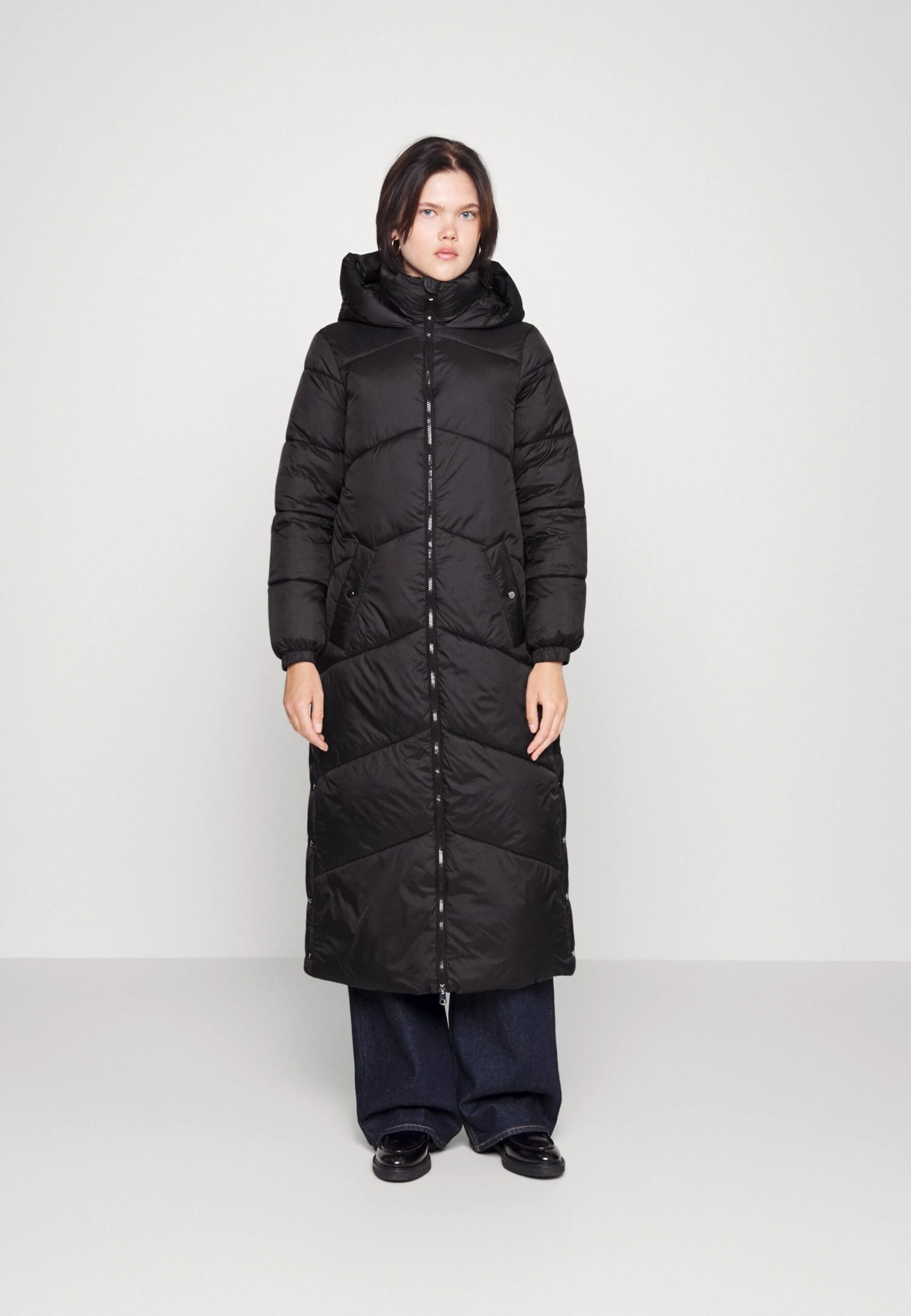 Vero Moda VmuppsalaNoos - Winterjas - Black 1 Vero Moda VmuppsalaNoos - Winterjas - Black