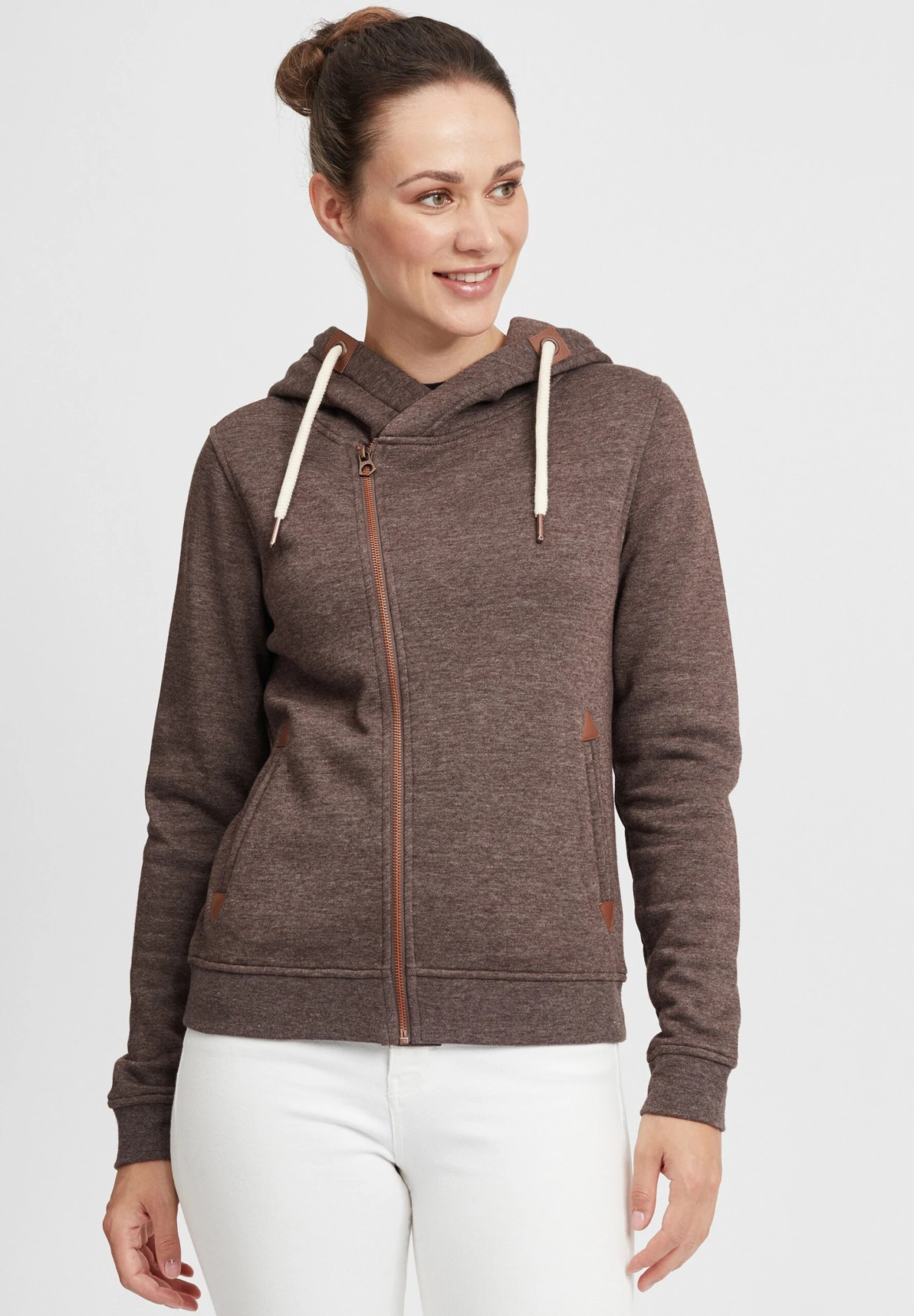 OXMO Oxvicky - Sweater Met Rits - Coffe B Me 1 OXMO Oxvicky - Sweater Met Rits - Coffe B Me