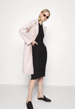 Rovo - Mantel - Sabbia -Modex Winkel 8516b1b8d21547c3927d6105d7b860e8