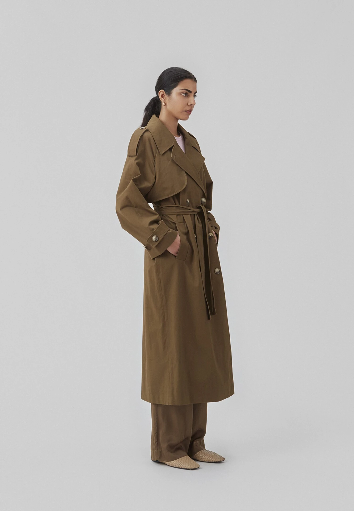 Modström Broda Solid Coat - Trenchcoat - Dark Forest 1 Modström Broda Solid Coat - Trenchcoat - Dark Forest