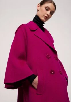 LUISA SPAGNOLI Samos - Mantel - Amaranto -Modex Winkel 86dc3c331a6745bdad27ee0cac8782fa