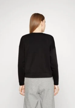 ONLY Onldiana O Neck - Sweater - Black/White -Modex Winkel 8a6fadf8180242e796c2e33c762c7abf