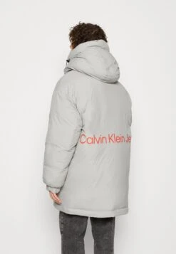 Calvin Klein Jeans Winterjas - Mercury Grey 8 Calvin Klein Jeans Winterjas - Mercury Grey -Modex Winkel 96a20ec9251f4da1848207d35087d97d