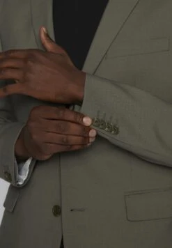 Matinique Mageorge F - Halflange Jas - Light Army -Modex Winkel 9bdb92360a574de2907349aa5ea8f808