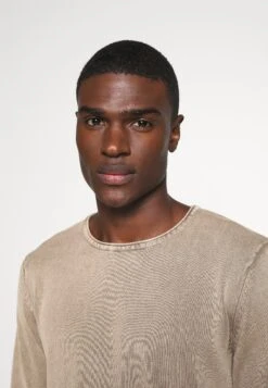 Jack & Jones Jjeleo Crew Neck Noos - Trui - Crockery -Modex Winkel 9e178a3bf4c24119b699521a78507762