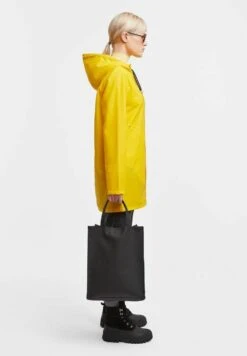 Stutterheim Stockholm Lightweight - Regenjas - Yellow -Modex Winkel 9e64870e54a440d9ad349ae56269982b