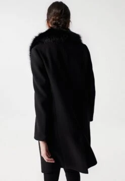 Lisboa - Mantel - Black 6 Lisboa - Mantel - Black -Modex Winkel a0046a13edd041faa714c1649553f5d0