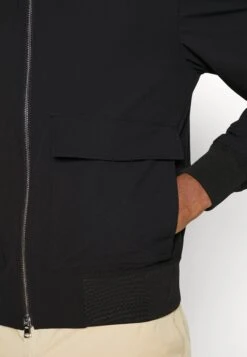 J.Lindeberg Thom - Bomberjacks - Black -Modex Winkel a530b6737ac643e0a4b2307c82a8e26b