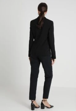 InWear Roseau - Blazer - Black 7 InWear Roseau - Blazer - Black -Modex Winkel b70fc21c3269417d95d12340d3290377