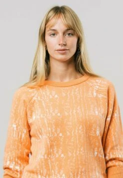 Brava Fabrics Camou Mandarine - Sweater - Orange -Modex Winkel baf1a571f4bd49cab391f56ad2f211a3