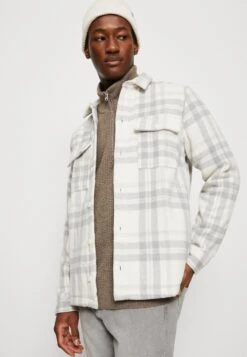 Hollister Co. Cozy Brushed Overshirt- Lichte Jas - White -Modex Winkel c6dc28b6e19c4018a3ea4deade9ed411