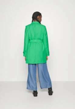 Vero Moda Petite Vmceleste- Trenchcoat - Bright Green -Modex Winkel d94cecaeb04c4d3688fa6d921b2e393a