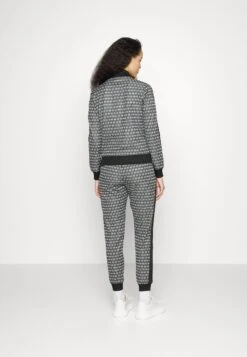 MICHAEL Michael Kors Charm- Sweater Met Rits - Black -Modex Winkel ddaf4f5615ce4d0084b87378e6cf6787