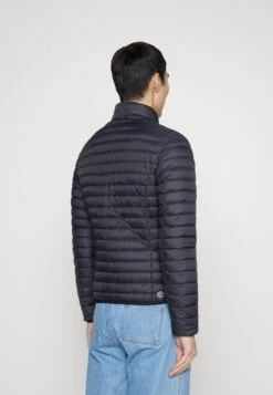 Colmar Originals Mens Jacket - Gewatteerde Jas - Marine 8 Colmar Originals Mens Jacket - Gewatteerde Jas - Marine -Modex Winkel e1342de0142e409191dea790b8442aa7