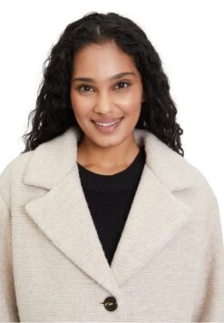 Mit Reverskragen - Mantel - Beige 19 Mit Reverskragen - Mantel - Beige -Modex Winkel e1aa09772fe84ba8bf0f151d929c7c2d