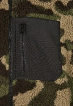 URBAN CLASSICS Fleecejas - Wood Camouflage -Modex Winkel e2301d75a3cf41e090509dc9047bc765