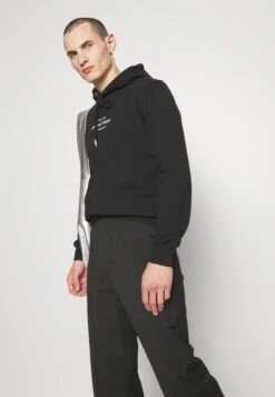 Han Kjøbenhavn Train Insane Relaxed Hoodie Unisex - Sweater - Black 9 Han Kjøbenhavn Train Insane Relaxed Hoodie Unisex - Sweater - Black -Modex Winkel e411b29459f340d78078f55790ce1184