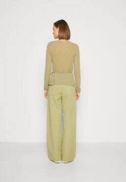 American Vintage Xin - Vest - Gres -Modex Winkel e534e186c645459081b9dbb6a6e6e59a