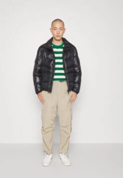 Antony Morato Coat Regular Fit In Shining With Eco Sorona Aura - Winterjas - Black -Modex Winkel e53554e4bee0419a88bceaee932679ee