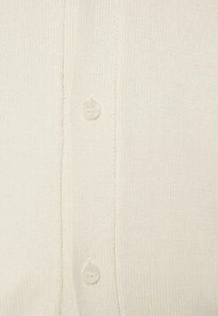 Les Deux Forrest Varsity Cardigan - Vest - Ivory 11 Les Deux Forrest Varsity Cardigan - Vest - Ivory -Modex Winkel e62b19bef4144dce8cf43a9c147e13ae