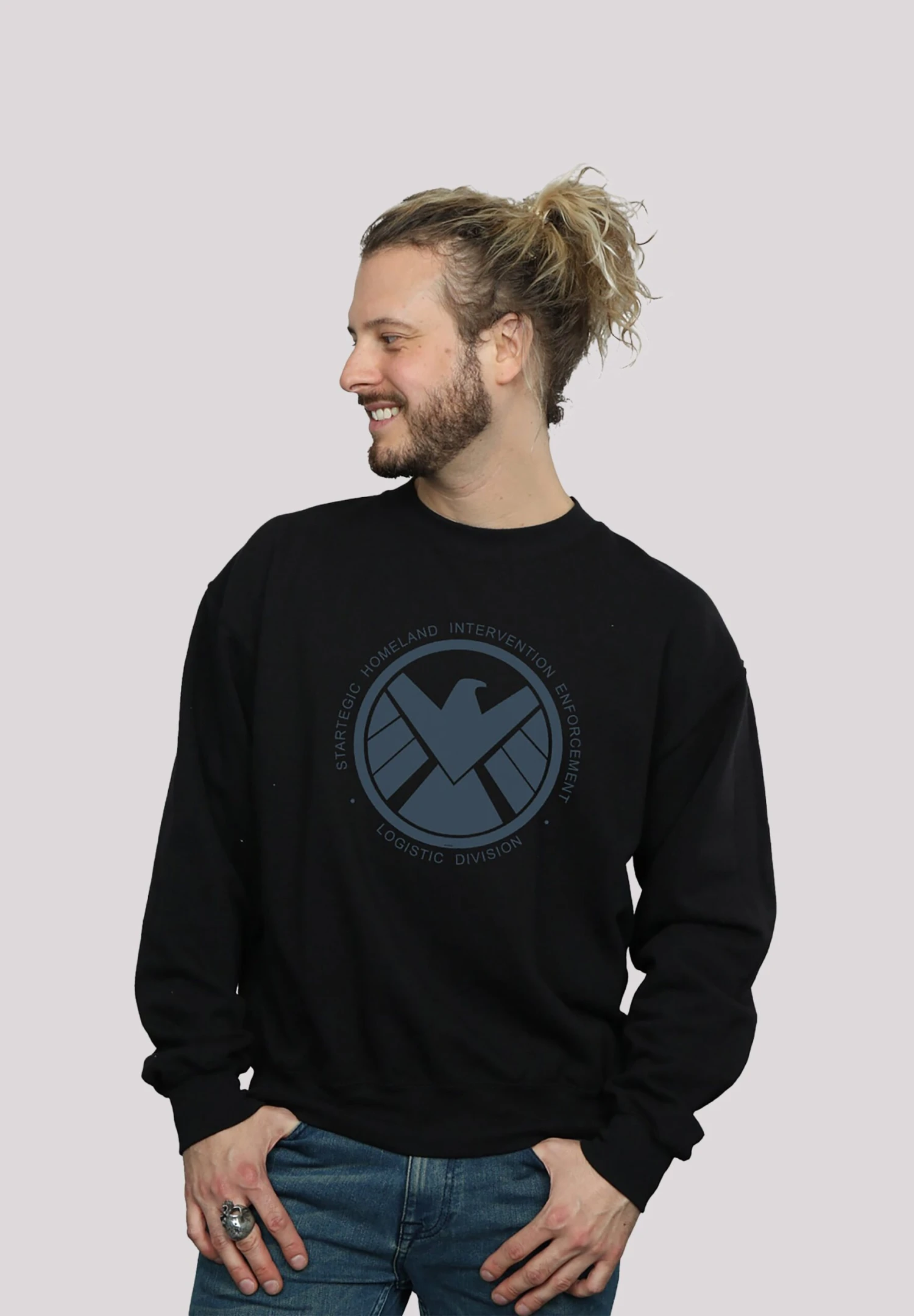 F4NT4STIC Marvel Avengers Agent Of Shield Logistics Division - Sweater - Black 1 F4NT4STIC Marvel Avengers Agent Of Shield Logistics Division - Sweater - Black