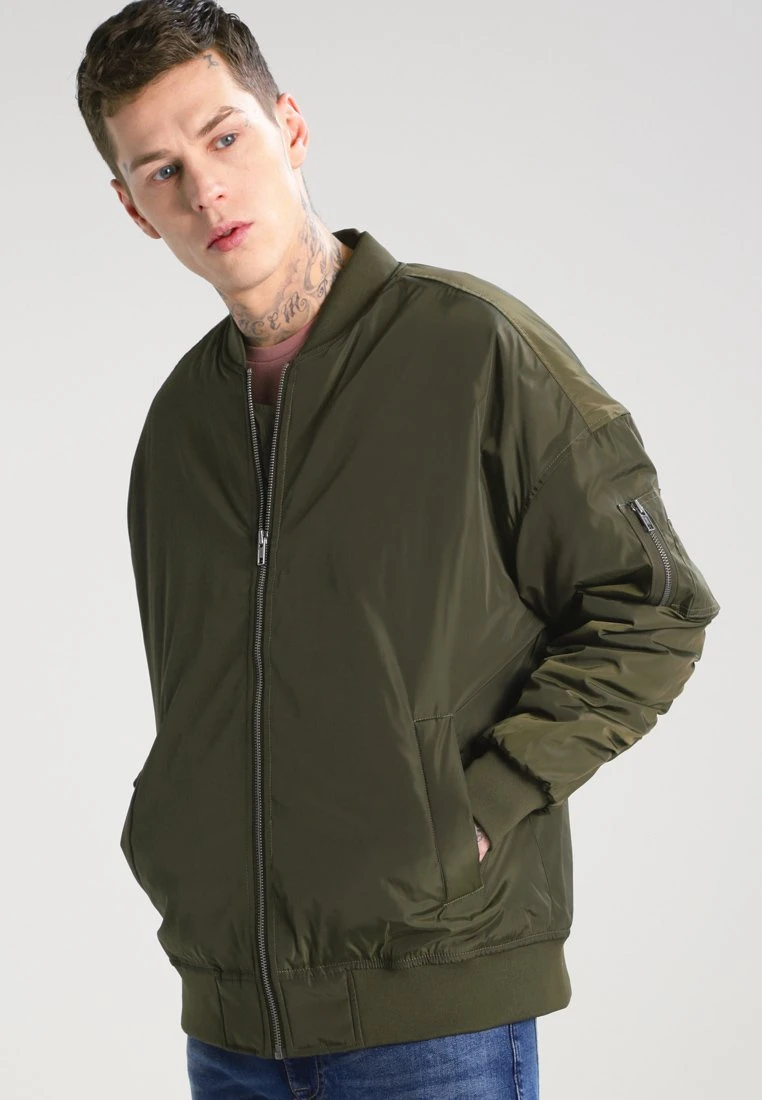 URBAN CLASSICS Oversized - Bomberjacks - Dark Olive 1 URBAN CLASSICS Oversized - Bomberjacks - Dark Olive
